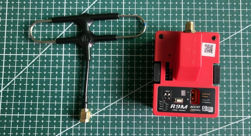 FrSky R9M ACCST 900MHz zakres  – Frsky Receiver Module recenzja i cena
